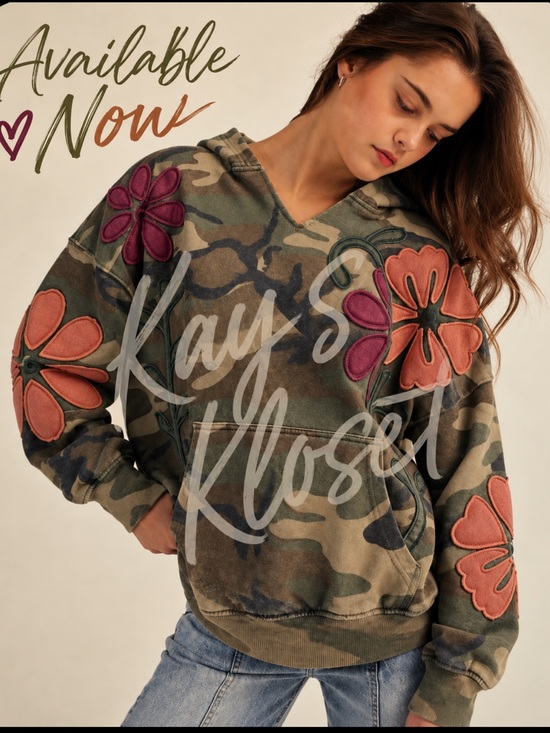 KAYS KLOSET Tops - BF91–(🚨 SHIPPED FINALLY) 🤎🧡💚 STUNNING 🤩 Camo Hoodie with Floral Appliqués